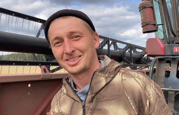 Механизатор Павел Попонин во второй раз победил в краевом трудовом соревновании